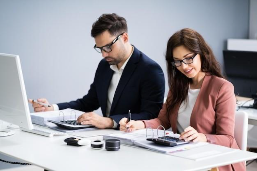 Financial Consultants